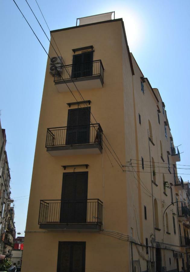 Apartamento Vico Longo 25 Nápoles Exterior foto